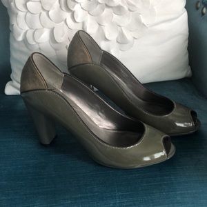 💋4 for $20💄NEW Adrienne Vitadini peep toe Plump
